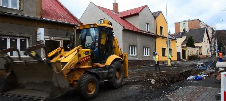 Zahájili jsme stavby letošního investičního plánu. Stavební činnost se rozjíždí.